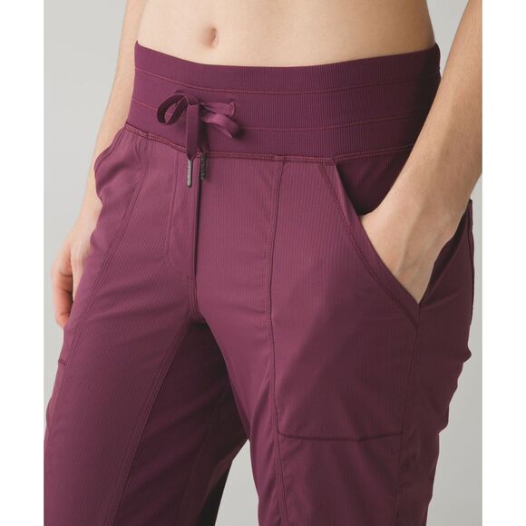 Lululemon Dance Studio Pants Swift Fabric Red Grape Lightweight – Women's Size 6 - Picture 2 of 9
